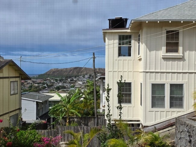 Photo - Charming Furnished room for rent with Private Entrance | Wilhelmina Rise