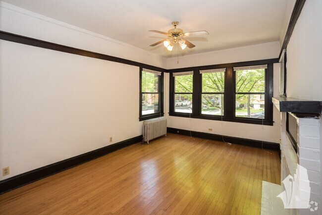 Building Photo - 3501 N Greenview Ave Unit 3501-3 Rental