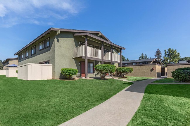 Saddleback Ranch Apartments For Rent in Mission Viejo, CA