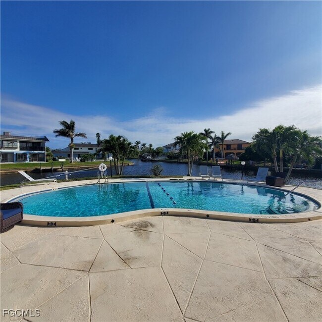 Photo - 828 Victoria Dr Unidad B14