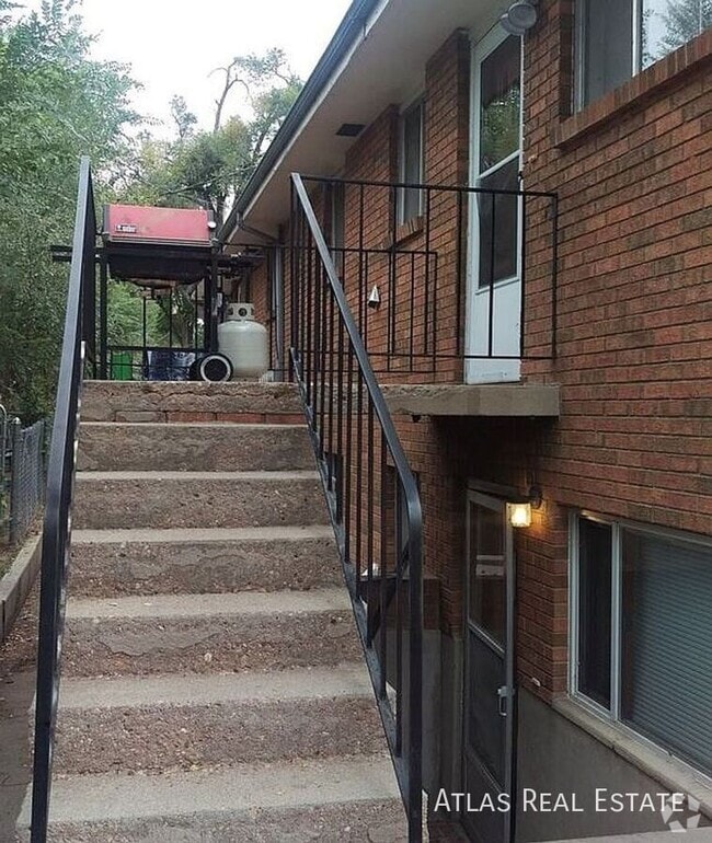 Building Photo - 851 30th Ave Ct Unit 3 Rental