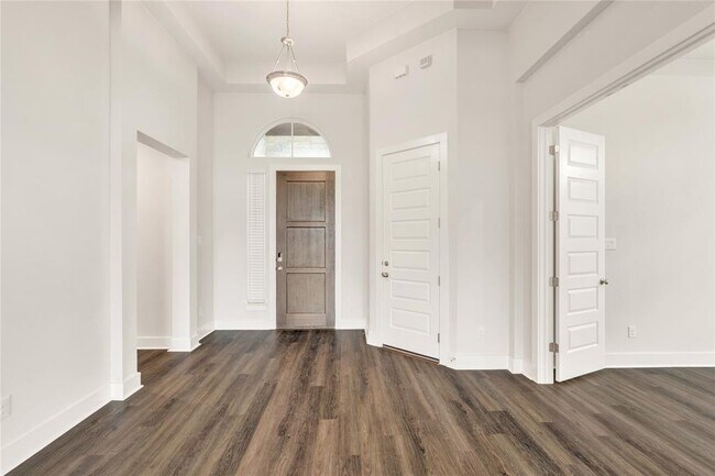 Photo - 2216 Bellisa Vis Dr