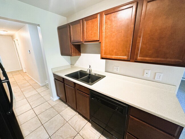 Photo - 2 bed 1 bath 2nd floor condo for rent. No ... Unit 622R