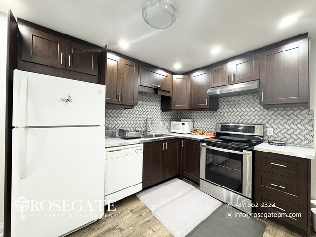 Photo - All-Inclusive 2-Bedroom Unit with WiFi & Parking in Brampton Unité 2