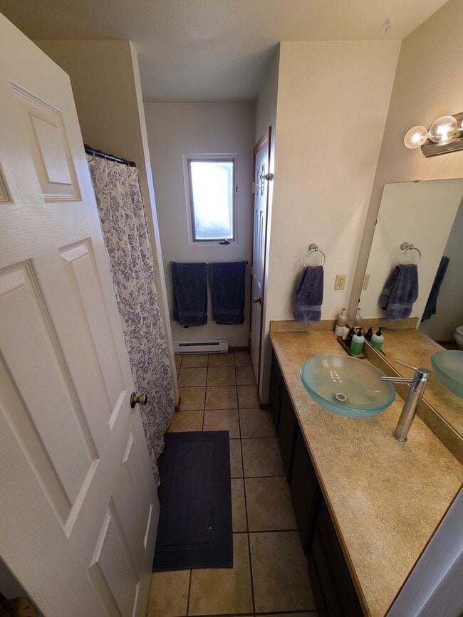 Photo - Garland (2705 & 2707) Unit 2705