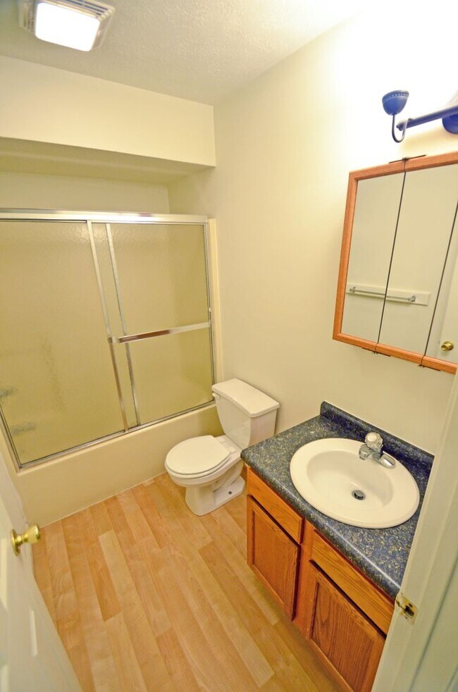 Photo - 3 story, 3.5 bedroom!