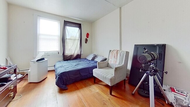 Building Photo - 27 Gordon St Unit 2 Rental