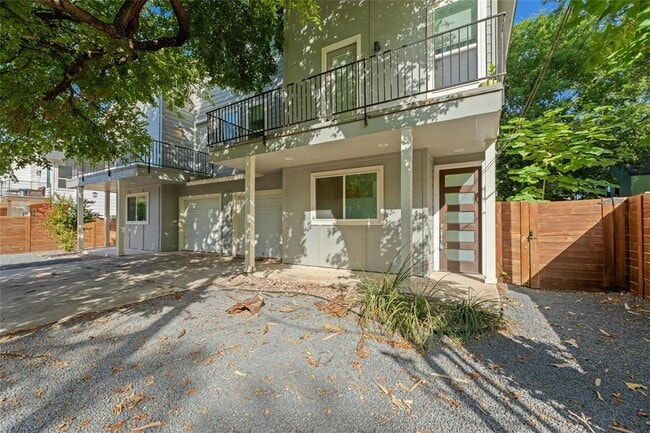 Photo - 1114 Walton Ln