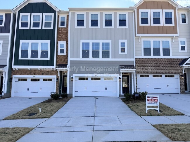 Building Photo - 2805 Carbondale Ct