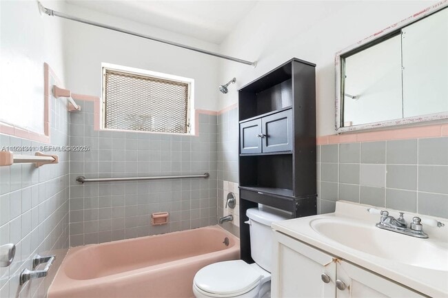 Photo - 934 Meridian Ave Unit 15