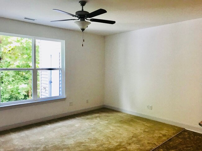 Photo - 650 Ganyard Farm Way, 43