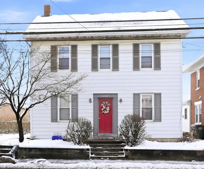 Photo - 1212 E Philadelphia Ave Unidad B