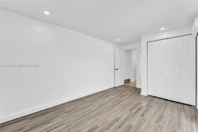 Photo - 4917 SW 43rd Terrace