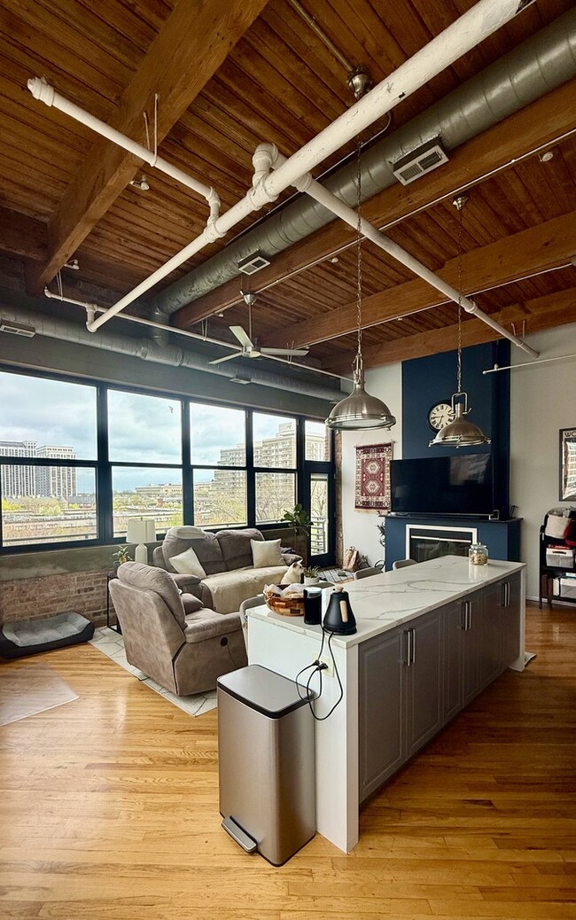 Photo - 1601 S Indiana Ave Unit 505