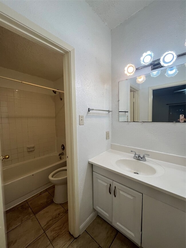 Photo - 10047 Westpark Dr Unit 77