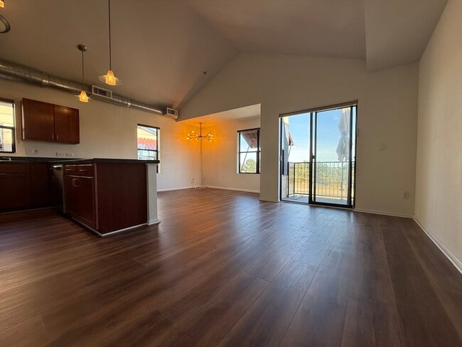 Brand new floors installed! - 3069 Tejon St Unit C