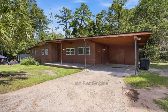Building Photo - 2203 Amelia Cir