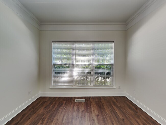 Photo - 2429 Adelaide Dr