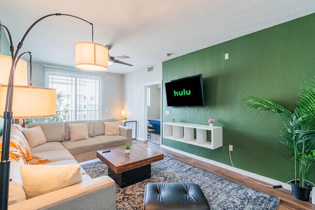 Photo - 1275 E University Dr Unit SI ID1462581P