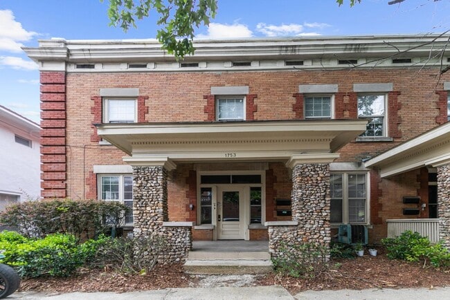 Ramsay Apartments