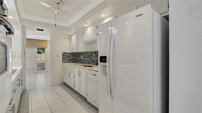 Photo - 205 Dunwoody Ln