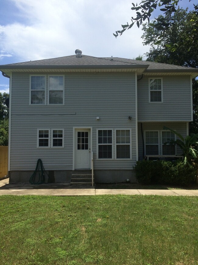 Photo - 3150 Virginia St