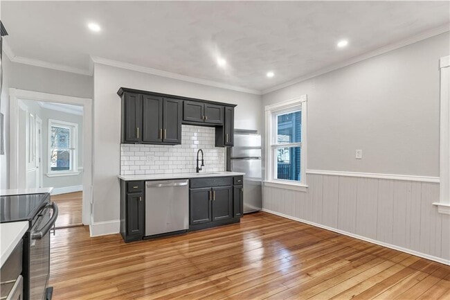 Photo - 382 Orms St Unidad 1