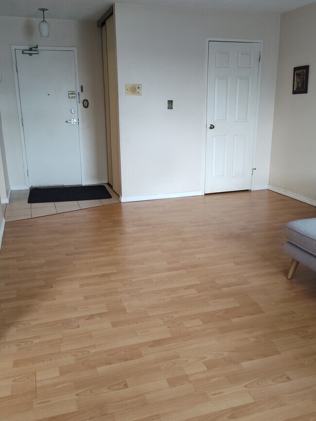 Photo - 58 Bridgeport Rd E