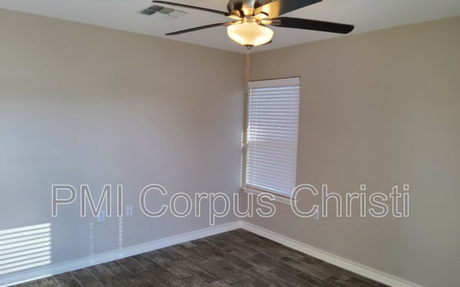 Photo - 2934 Carver Dr