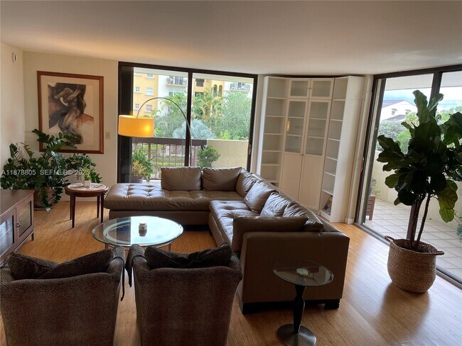 Photo - 600 Biltmore Way Unit 320