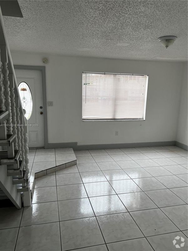Building Photo - 5067 NW 5th St Rental