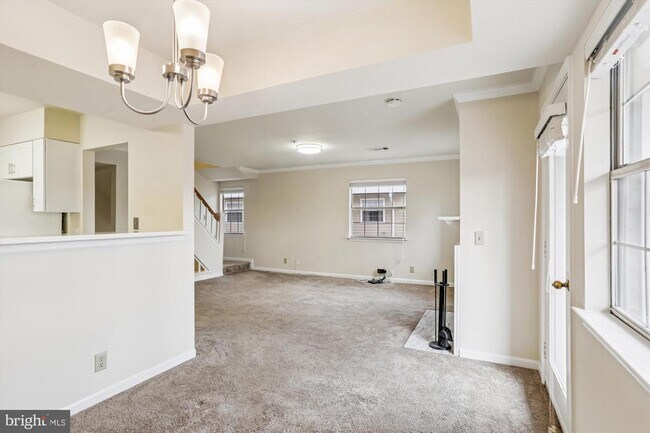 Photo - 5708 Chapman Mill Dr Unit 210