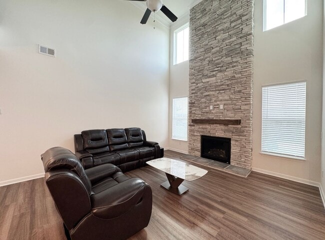 Photo - Spacious Well-Maintained Home in Simpsonville