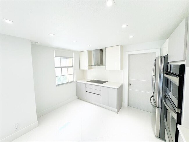 Photo - 1549 Barcelona Way Townhome