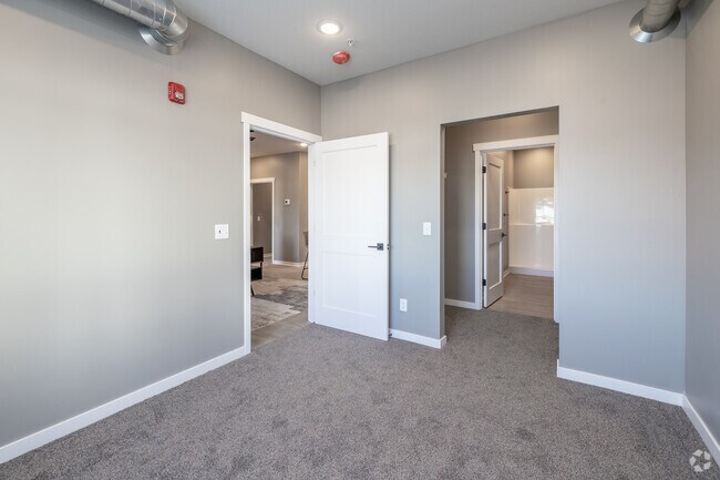 2BD, 2BA - 871SF - Primary Bedroom - Capital Lofts