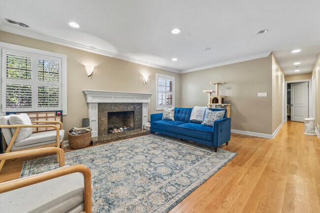 Photo - 641 Silver Rock Ln