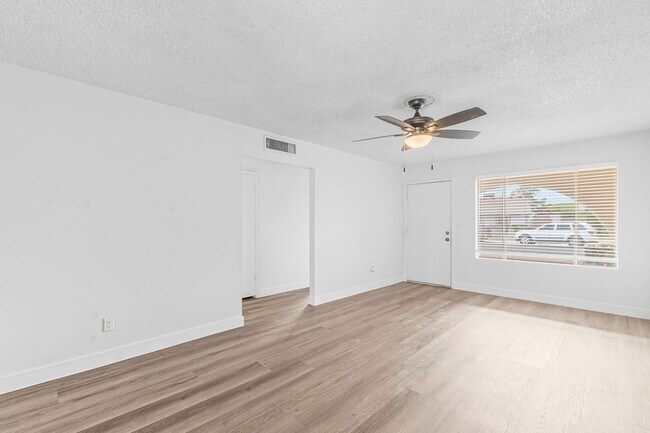 Photo - Wonderful East Valley Home! 4bedroom 2 Bat...