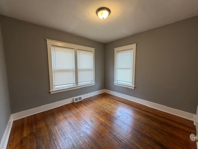 Photo - COMING SOON: Heavenly Haven on Hornsby **Section 8 Friendly!**