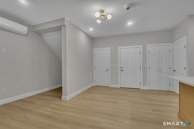 Photo - 1347 New Haven Rd