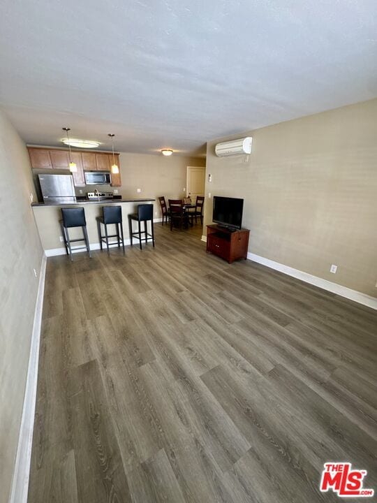 Building Photo - 10982 Roebling Ave Unit 313