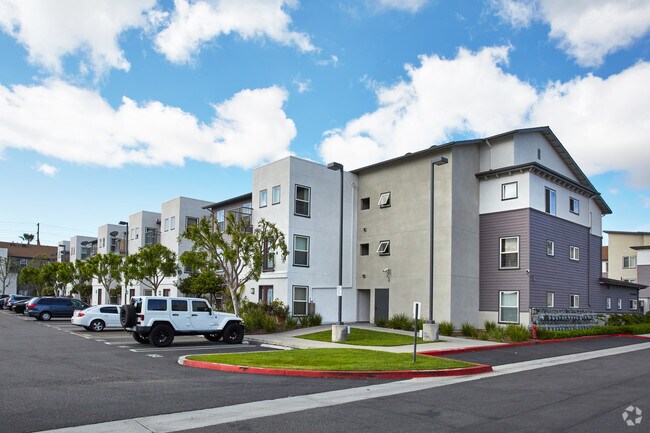 Camino & Vista Del Mar - Camino & Vista Del Mar Apartments