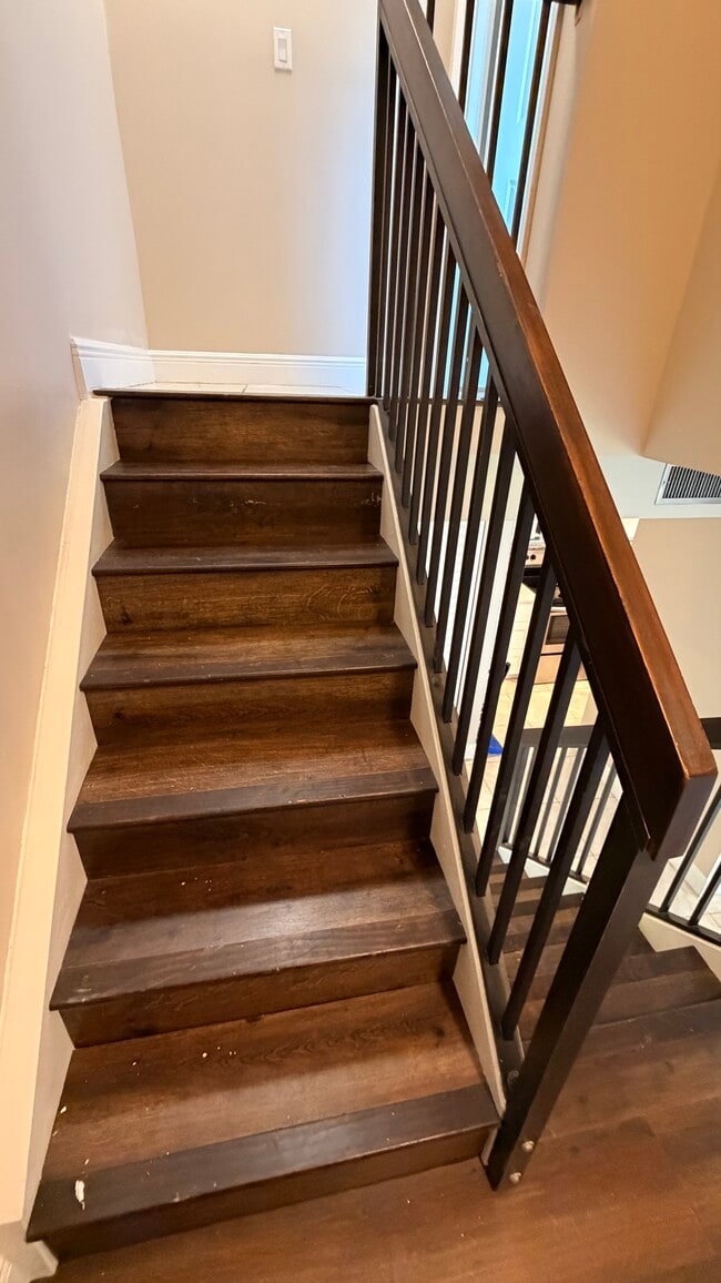 2 floors - 1276 NW 122nd Ter