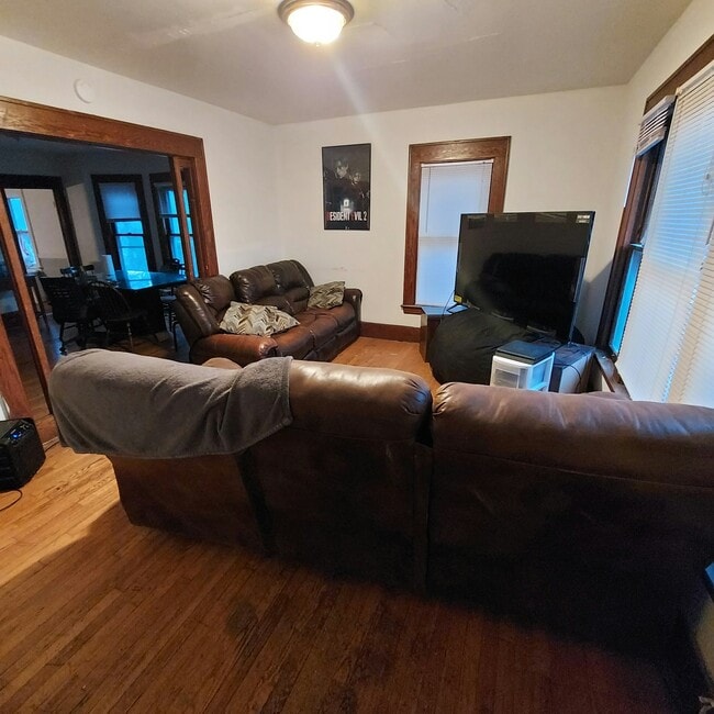 Photo - 916 Ackerman Ave