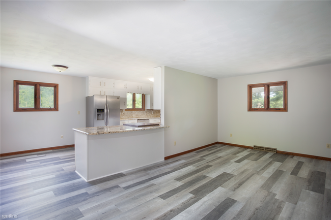 Photo - 4 br, 2.5 bath House - 792 State Route 95