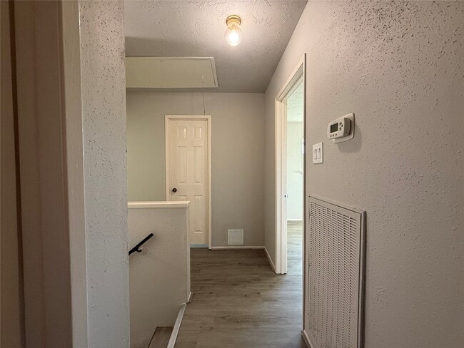 Building Photo - 12715 Middlesbrough Ln