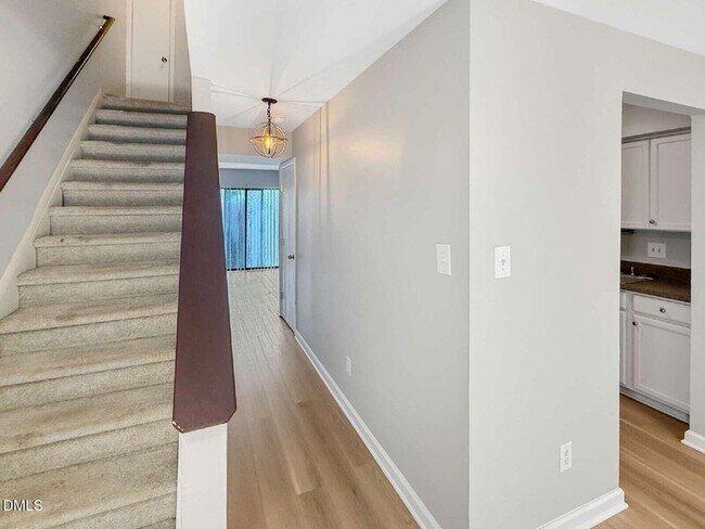 Photo - 1275 Teakwood Pl