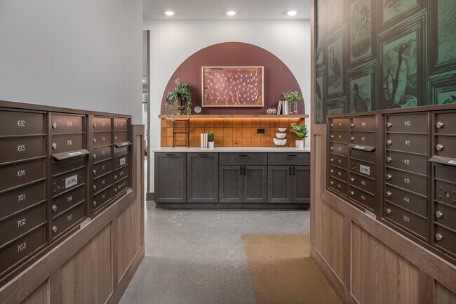 Grab n Go Bar - Doyle Apartments