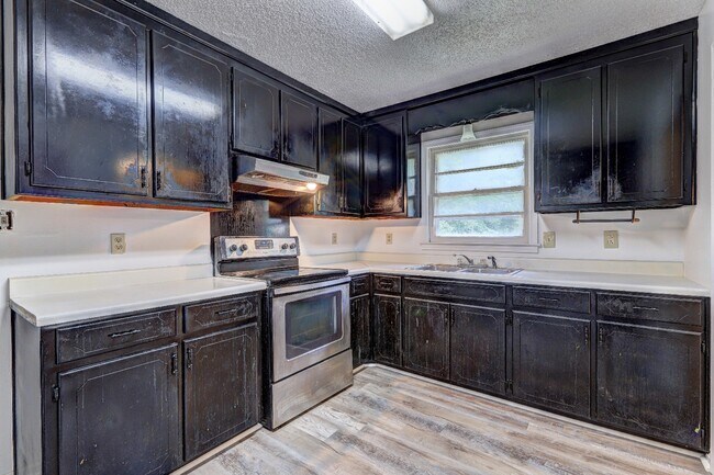 Photo - 3266 Betty Pl