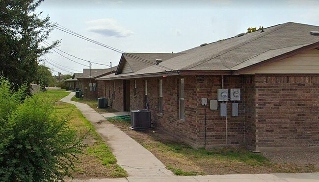 Photo - 900 Harmon Ave