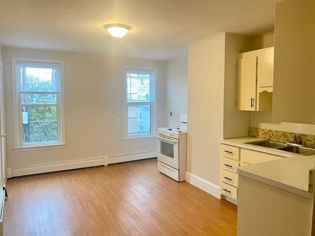 Photo - 80 Chelsea St Unit 2